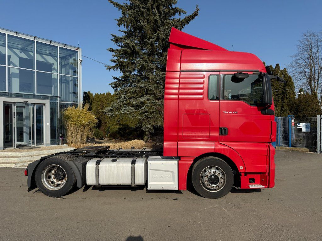 MAN TGX18.510 XLX EURO 6 MEGAlowdeck - Vetopöytäauto: kuva MAN TGX18.510 XLX EURO 6 MEGAlowdeck - Vetopöytäauto MAN TGX18.510 XLX EURO 6 MEGAlowdeck - Vetopöytäauto: kuva MAN TGX18.510 XLX EURO 6 MEGAlowdeck - Vetopöytäauto