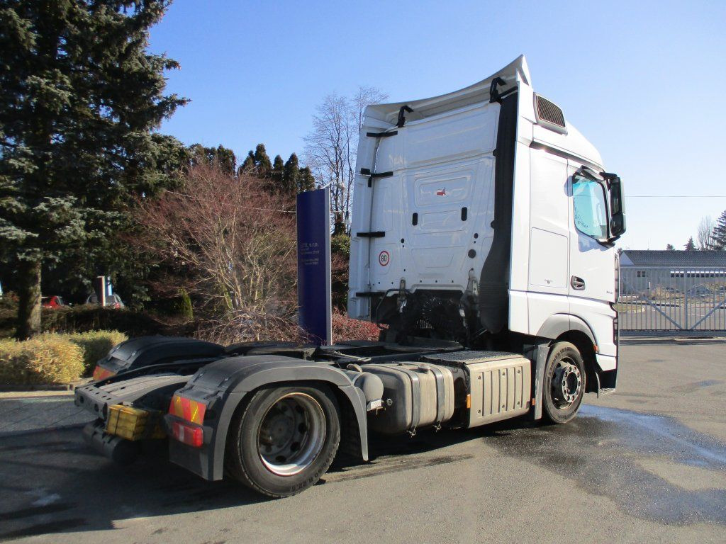 Mercedes-Benz 1845 Actros EURO 6 MEGA/lowdeck - Vetopöytäauto: kuva Mercedes-Benz 1845 Actros EURO 6 MEGA/lowdeck - Vetopöytäauto Mercedes-Benz 1845 Actros EURO 6 MEGA/lowdeck - Vetopöytäauto: kuva Mercedes-Benz 1845 Actros EURO 6 MEGA/lowdeck - Vetopöytäauto
