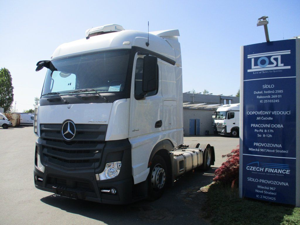 Mercedes-Benz 1845 Actros EURO 6 MEGA/lowdeck - Vetopöytäauto: kuva  Mercedes-Benz 1845 Actros EURO 6 MEGA/lowdeck - Vetopöytäauto Mercedes-Benz 1845 Actros EURO 6 MEGA/lowdeck - Vetopöytäauto: kuva  Mercedes-Benz 1845 Actros EURO 6 MEGA/lowdeck - Vetopöytäauto
