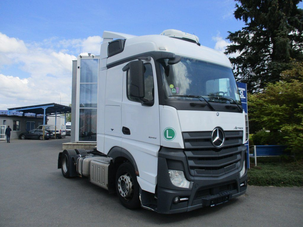 Mercedes-Benz 1845 Actros EURO 6 MEGA/lowdeck - Vetopöytäauto: kuva Mercedes-Benz 1845 Actros EURO 6 MEGA/lowdeck - Vetopöytäauto Mercedes-Benz 1845 Actros EURO 6 MEGA/lowdeck - Vetopöytäauto: kuva Mercedes-Benz 1845 Actros EURO 6 MEGA/lowdeck - Vetopöytäauto