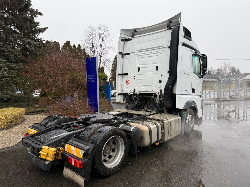 Mercedes-Benz 1845 Actros EURO 6 MEGA/lowdeck - Vetopöytäauto: kuva Mercedes-Benz 1845 Actros EURO 6 MEGA/lowdeck - Vetopöytäauto Mercedes-Benz 1845 Actros EURO 6 MEGA/lowdeck - Vetopöytäauto: kuva Mercedes-Benz 1845 Actros EURO 6 MEGA/lowdeck - Vetopöytäauto