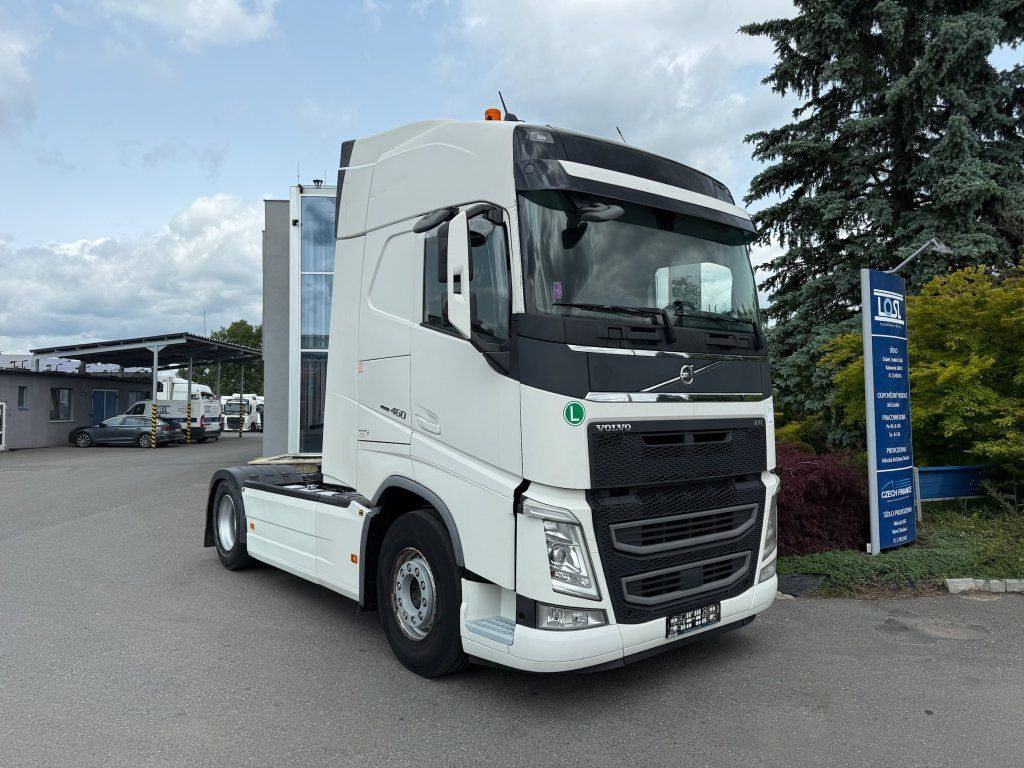 Volvo FH460 EURO 6 ADR - Vetopöytäauto: kuva  Volvo FH460 EURO 6 ADR - Vetopöytäauto Volvo FH460 EURO 6 ADR - Vetopöytäauto: kuva  Volvo FH460 EURO 6 ADR - Vetopöytäauto