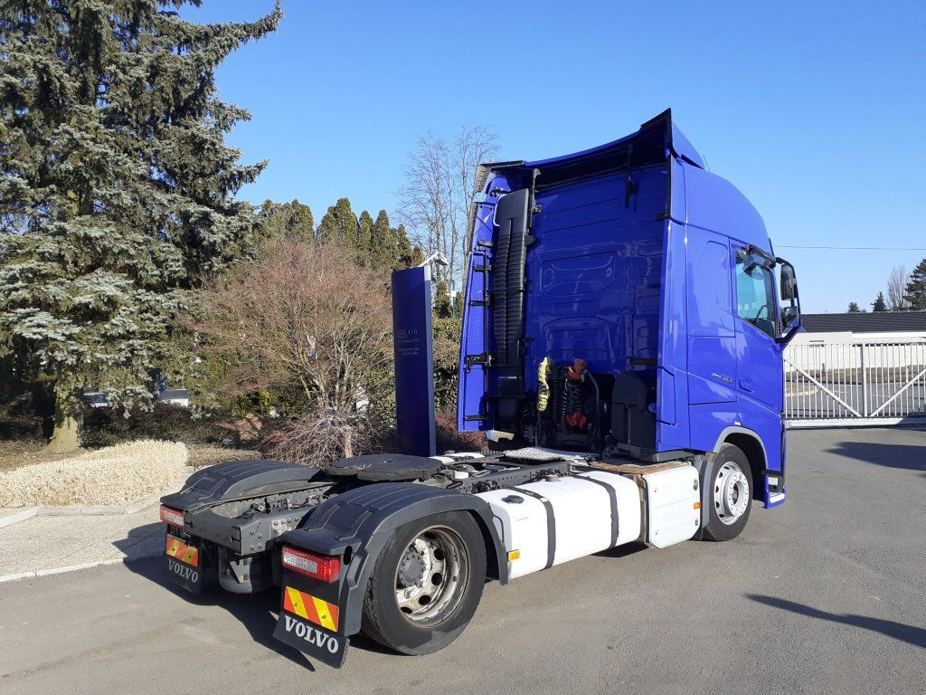 Volvo FH500 XL EURO 6 MEGA/lowdeck - Vetopöytäauto: kuva Volvo FH500 XL EURO 6 MEGA/lowdeck - Vetopöytäauto Volvo FH500 XL EURO 6 MEGA/lowdeck - Vetopöytäauto: kuva Volvo FH500 XL EURO 6 MEGA/lowdeck - Vetopöytäauto