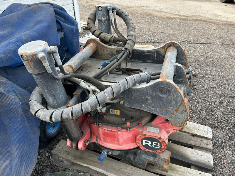 ROTOTILT R8 S70 - Lisälaitteet - Rakennuskoneet: kuva ROTOTILT R8 S70 - Lisälaitteet - Rakennuskoneet ROTOTILT R8 S70 - Lisälaitteet - Rakennuskoneet: kuva ROTOTILT R8 S70 - Lisälaitteet - Rakennuskoneet