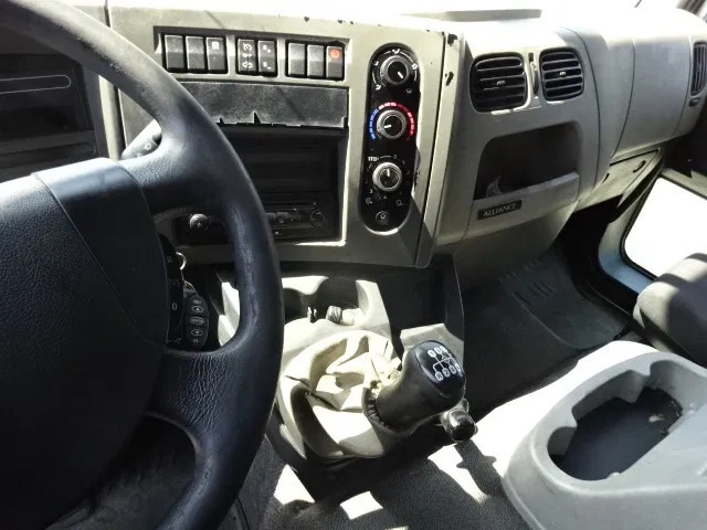 Renault Midlum 270 dxi - manual gearbox / steel suspension lames - Umpikori kuorma-auto: kuva Renault Midlum 270 dxi - manual gearbox / steel suspension lames - Umpikori kuorma-auto Renault Midlum 270 dxi - manual gearbox / steel suspension lames - Umpikori kuorma-auto: kuva Renault Midlum 270 dxi - manual gearbox / steel suspension lames - Umpikori kuorma-auto
