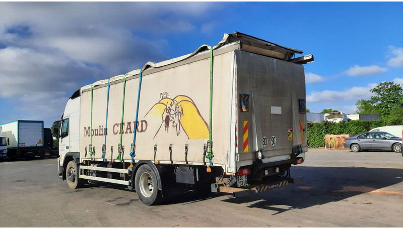 Pressukapelli kuorma-auto Volvo FM 370: kuva Pressukapelli kuorma-auto Volvo FM 370 Pressukapelli kuorma-auto Volvo FM 370: kuva Pressukapelli kuorma-auto Volvo FM 370