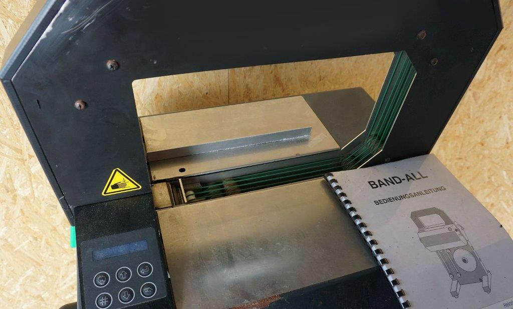 Band All Model BA 32-50 Mobile Banding Machine - Pakkauskone: kuva Band All Model BA 32-50 Mobile Banding Machine - Pakkauskone Band All Model BA 32-50 Mobile Banding Machine - Pakkauskone: kuva Band All Model BA 32-50 Mobile Banding Machine - Pakkauskone