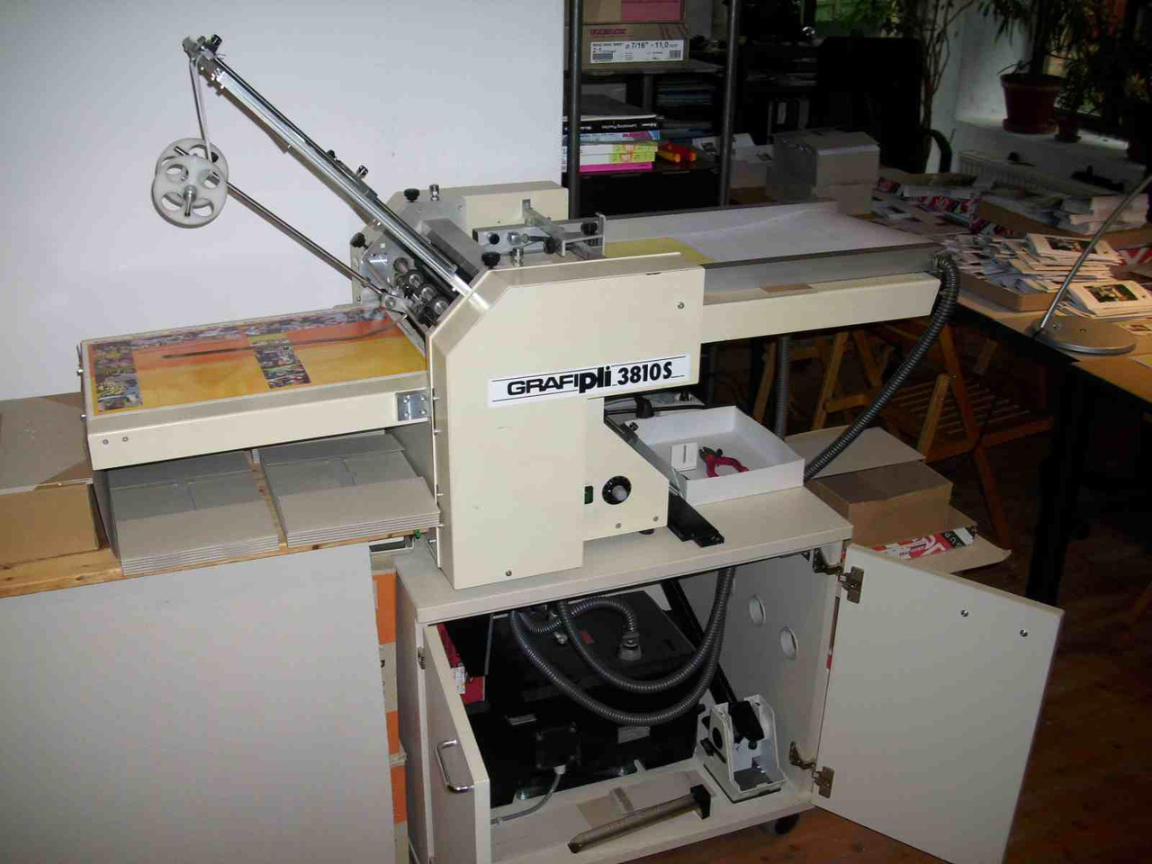 Grafipli 3810 S folding machine - Taittokone: kuva Grafipli 3810 S folding machine - Taittokone Grafipli 3810 S folding machine - Taittokone: kuva Grafipli 3810 S folding machine - Taittokone