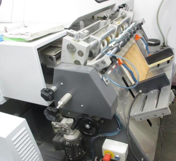Heidelberg Eurobind HE 1200 four-clamp perfect binder - Kampasidontalaite: kuva Heidelberg Eurobind HE 1200 four-clamp perfect binder - Kampasidontalaite Heidelberg Eurobind HE 1200 four-clamp perfect binder - Kampasidontalaite: kuva Heidelberg Eurobind HE 1200 four-clamp perfect binder - Kampasidontalaite