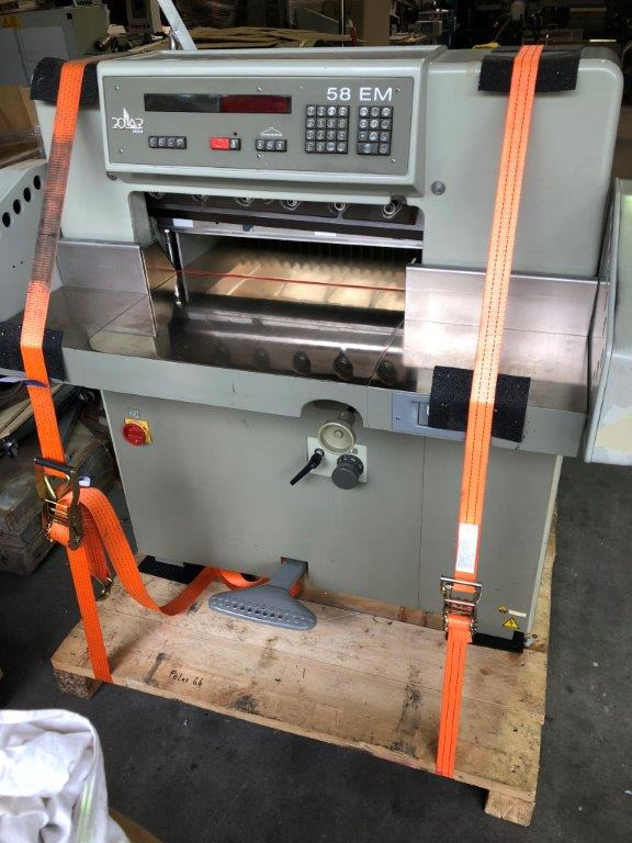 Polar 58 EM cutting machine - Paperileikkuri: kuva Polar 58 EM cutting machine - Paperileikkuri Polar 58 EM cutting machine - Paperileikkuri: kuva Polar 58 EM cutting machine - Paperileikkuri