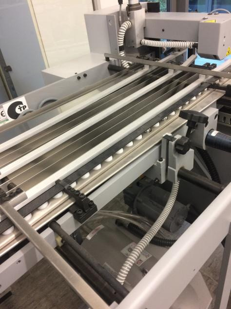 Tree FK-20 Solo Flat Stack Feeder - Taittokone: kuva Tree FK-20 Solo Flat Stack Feeder - Taittokone Tree FK-20 Solo Flat Stack Feeder - Taittokone: kuva Tree FK-20 Solo Flat Stack Feeder - Taittokone