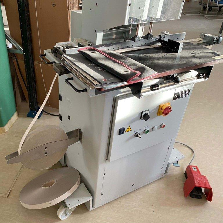 Two spindle paper drilling machine Hang 117-11 - Painokone: kuva Two spindle paper drilling machine Hang 117-11 - Painokone Two spindle paper drilling machine Hang 117-11 - Painokone: kuva Two spindle paper drilling machine Hang 117-11 - Painokone
