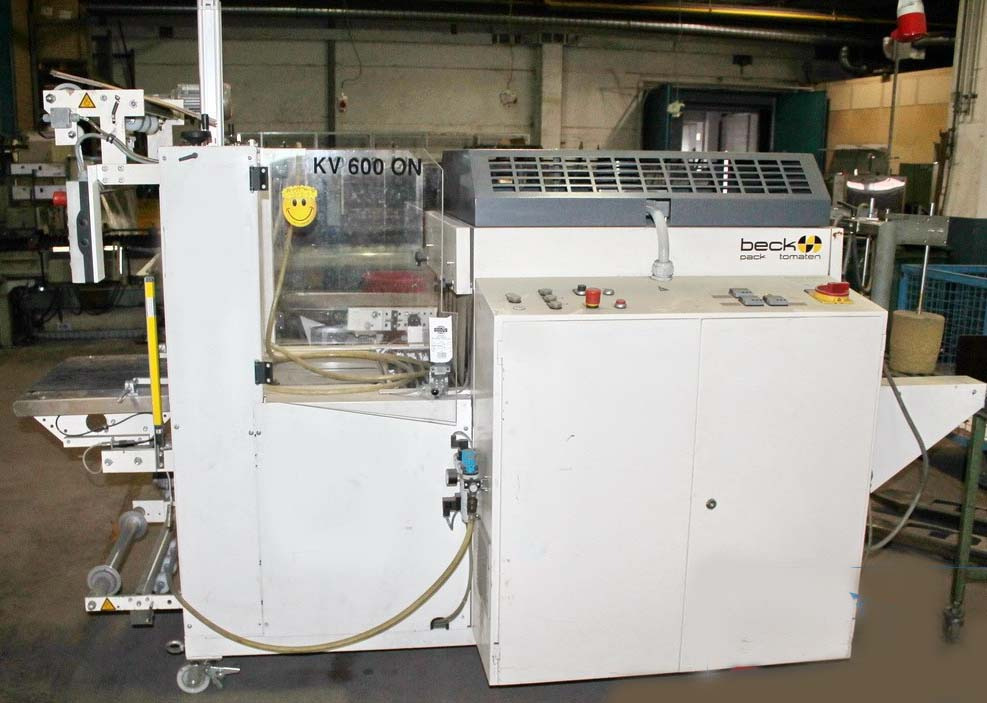 Beck case packer KV 600 pneumatic with 200cm infeed belt - Pakkauskone: kuva beck case packer KV 600 pneumatic with 200cm infeed belt - Pakkauskone Beck case packer KV 600 pneumatic with 200cm infeed belt - Pakkauskone: kuva beck case packer KV 600 pneumatic with 200cm infeed belt - Pakkauskone