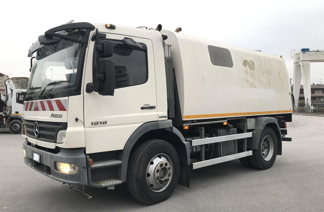 BUCHER SCHORLING - Lakaisuauto: kuva BUCHER SCHORLING - Lakaisuauto BUCHER SCHORLING - Lakaisuauto: kuva BUCHER SCHORLING - Lakaisuauto