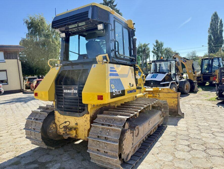 Komatsu D51EX-22 - Puskutraktori: kuva Komatsu D51EX-22 - Puskutraktori Komatsu D51EX-22 - Puskutraktori: kuva Komatsu D51EX-22 - Puskutraktori