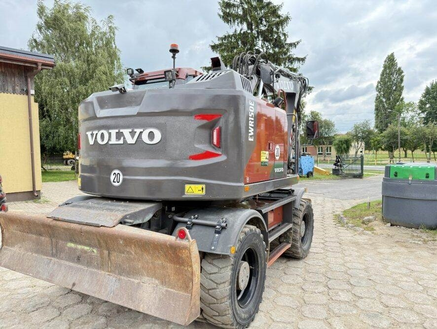 Volvo EWR150E - Pyöräalustainen kaivinkone: kuva Volvo EWR150E - Pyöräalustainen kaivinkone Volvo EWR150E - Pyöräalustainen kaivinkone: kuva Volvo EWR150E - Pyöräalustainen kaivinkone