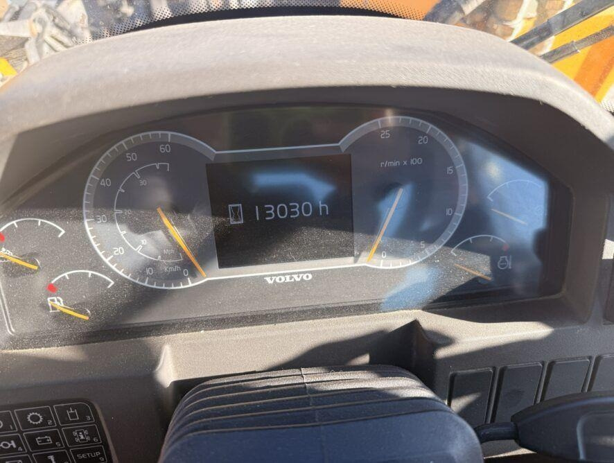 Volvo L110H - Pyöräkuormaaja: kuva Volvo L110H - Pyöräkuormaaja Volvo L110H - Pyöräkuormaaja: kuva Volvo L110H - Pyöräkuormaaja