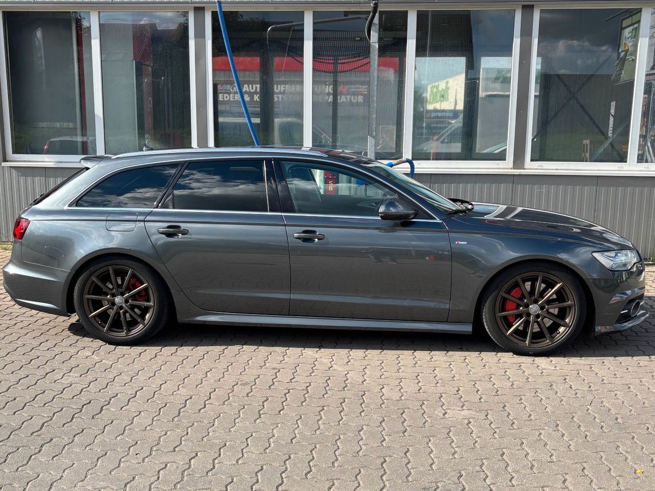 Audi A6 Avant 3.0 BiTDI SLine Quattro/V8 Sound/Pano - Farmari: kuva Audi A6 Avant 3.0 BiTDI SLine Quattro/V8 Sound/Pano - Farmari Audi A6 Avant 3.0 BiTDI SLine Quattro/V8 Sound/Pano - Farmari: kuva Audi A6 Avant 3.0 BiTDI SLine Quattro/V8 Sound/Pano - Farmari