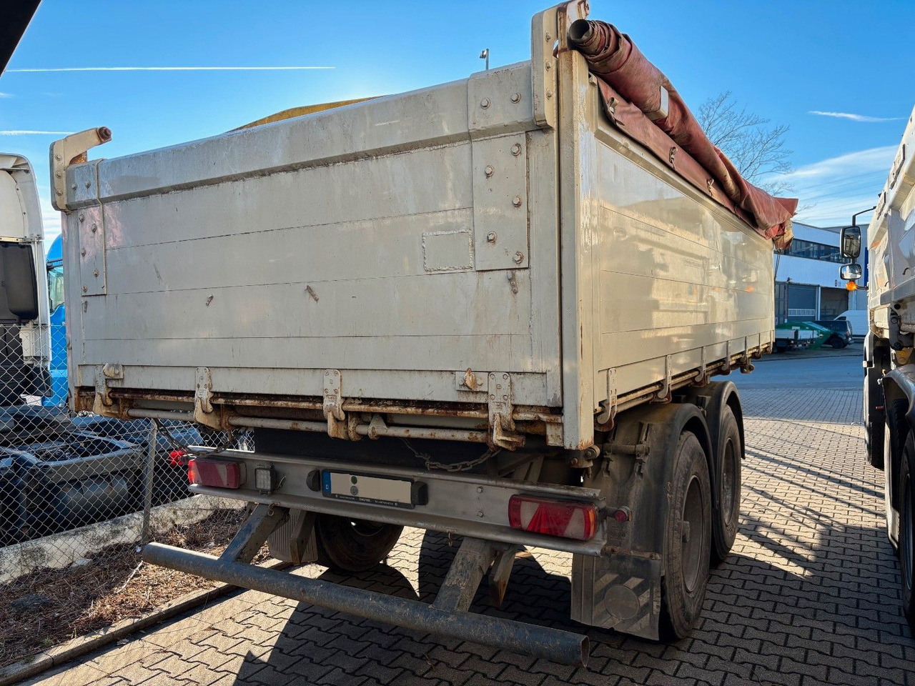 Carnehl Tandem /BPW/ Luftfederung/ Rollplane Carnehl Tandem /BPW/ Luftfederung/ Rollplane - Kippiauto perävaunu: kuva Carnehl Tandem /BPW/ Luftfederung/ Rollplane Carnehl Tandem /BPW/ Luftfederung/ Rollplane - Kippiauto perävaunu Carnehl Tandem /BPW/ Luftfederung/ Rollplane Carnehl Tandem /BPW/ Luftfederung/ Rollplane - Kippiauto perävaunu: kuva Carnehl Tandem /BPW/ Luftfederung/ Rollplane Carnehl Tandem /BPW/ Luftfederung/ Rollplane - Kippiauto perävaunu