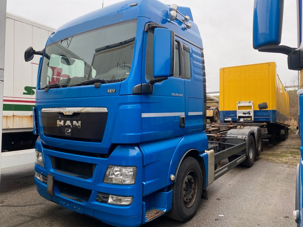 MAN TGX 26.440 EEV /Retarder/Lift/StandHei/2 Stück MAN TGX 26.440 EURO V EEV 2 Stück - Konttialus/ Vaihtokuormatilat kuorma-auto: kuva MAN TGX 26.440 EEV /Retarder/Lift/StandHei/2 Stück MAN TGX 26.440 EURO V EEV 2 Stück - Konttialus/ Vaihtokuormatilat kuorma-auto MAN TGX 26.440 EEV /Retarder/Lift/StandHei/2 Stück MAN TGX 26.440 EURO V EEV 2 Stück - Konttialus/ Vaihtokuormatilat kuorma-auto: kuva MAN TGX 26.440 EEV /Retarder/Lift/StandHei/2 Stück MAN TGX 26.440 EURO V EEV 2 Stück - Konttialus/ Vaihtokuormatilat kuorma-auto