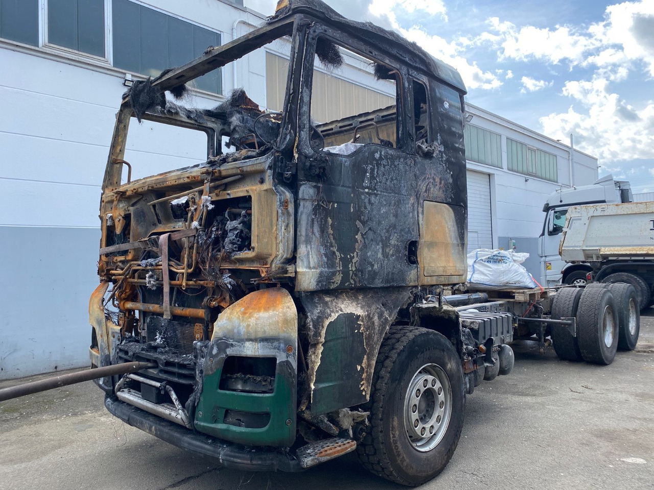 MAN TGX 26.580 Verbrannt 6x4 - Kuorma-auto alusta: kuva  MAN TGX 26.580 Verbrannt 6x4 - Kuorma-auto alusta MAN TGX 26.580 Verbrannt 6x4 - Kuorma-auto alusta: kuva  MAN TGX 26.580 Verbrannt 6x4 - Kuorma-auto alusta