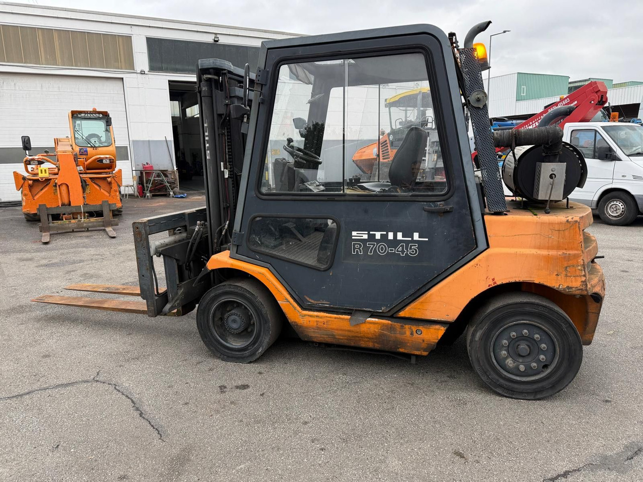 Still R 70-45 Diesel/Kabine/Lange Gabel - Dieseltrukki: kuva Still R 70-45 Diesel/Kabine/Lange Gabel - Dieseltrukki Still R 70-45 Diesel/Kabine/Lange Gabel - Dieseltrukki: kuva Still R 70-45 Diesel/Kabine/Lange Gabel - Dieseltrukki