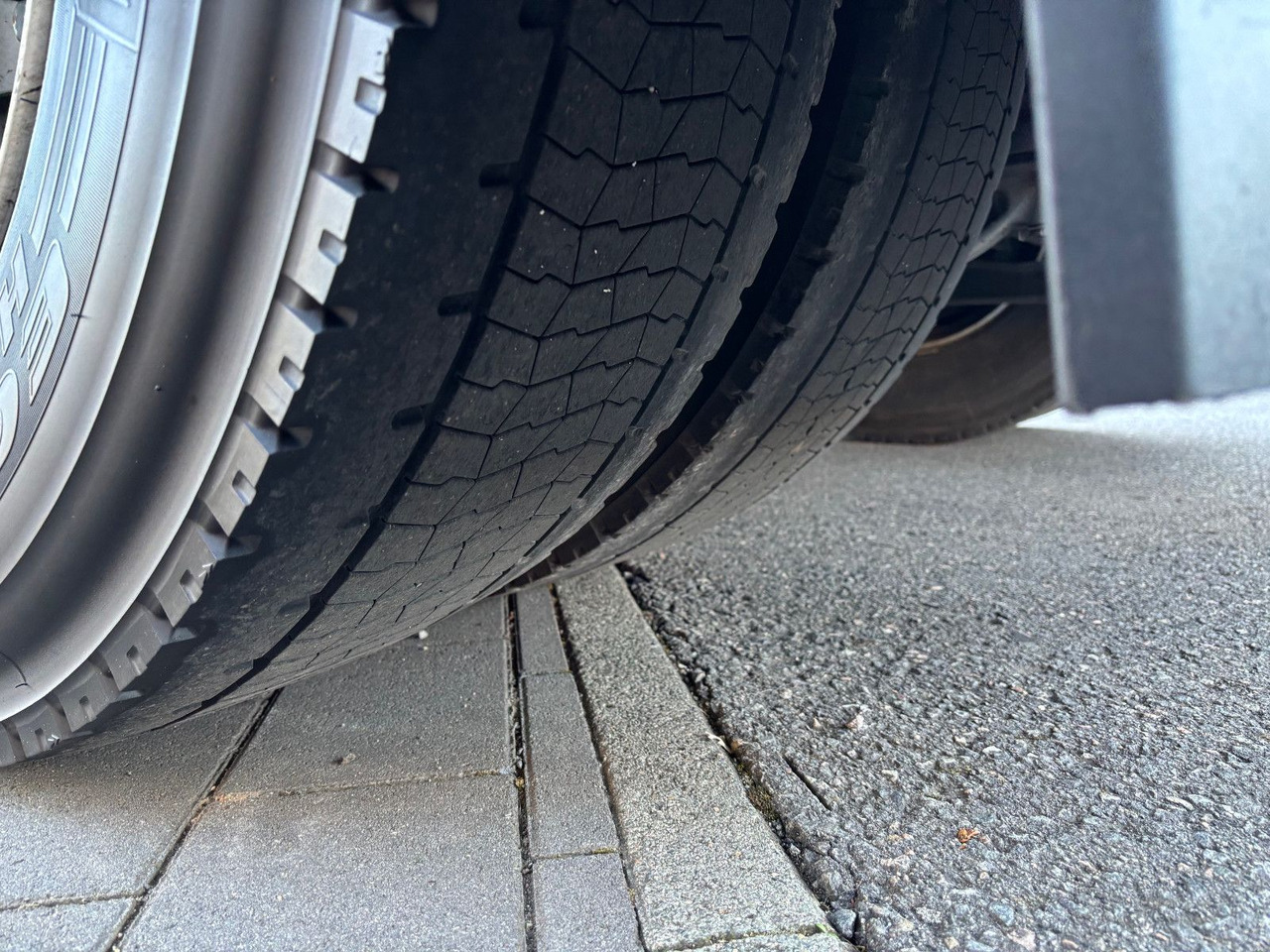 Vetopöytäauto Mercedes-Benz Actros 1843 1845: kuva Vetopöytäauto Mercedes-Benz Actros 1843 1845 Vetopöytäauto Mercedes-Benz Actros 1843 1845: kuva Vetopöytäauto Mercedes-Benz Actros 1843 1845