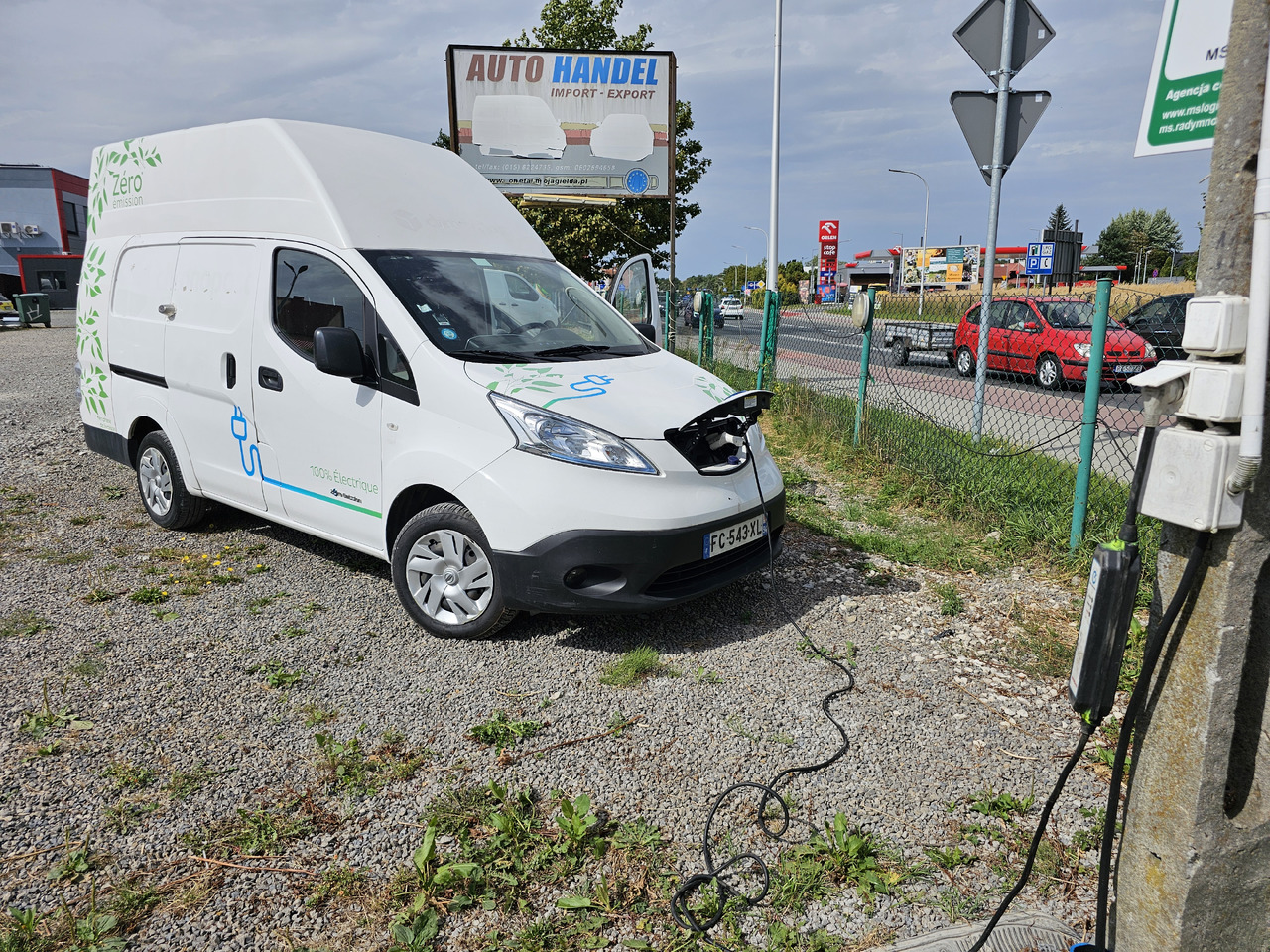 Pieni pakettiauto NISSAN E -NV200  MAXI L2H2  ELEKTRYK 40KVH 250 km KLIMA KAMERA [ Copy ] [ Copy ]: kuva Pieni pakettiauto NISSAN E -NV200  MAXI L2H2  ELEKTRYK 40KVH 250 km KLIMA KAMERA [ Copy ] [ Copy ]