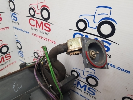 Case New Holland Tm, Mxm Cab Climate Control Assy 82034850, 82034852, 87701044 - Lämmitys/ Tuuletus - Traktori: kuva Case New Holland Tm, Mxm Cab Climate Control Assy 82034850, 82034852, 87701044 - Lämmitys/ Tuuletus - Traktori Case New Holland Tm, Mxm Cab Climate Control Assy 82034850, 82034852, 87701044 - Lämmitys/ Tuuletus - Traktori: kuva Case New Holland Tm, Mxm Cab Climate Control Assy 82034850, 82034852, 87701044 - Lämmitys/ Tuuletus - Traktori