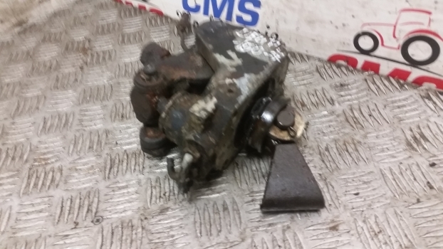 Deutz Agrotron 150 Mk3 Brake Actuator Slave Cylinder 044236310 - Jarrusylinterit - Traktori: kuva  Deutz Agrotron 150 Mk3 Brake Actuator Slave Cylinder 044236310 - Jarrusylinterit - Traktori Deutz Agrotron 150 Mk3 Brake Actuator Slave Cylinder 044236310 - Jarrusylinterit - Traktori: kuva  Deutz Agrotron 150 Mk3 Brake Actuator Slave Cylinder 044236310 - Jarrusylinterit - Traktori