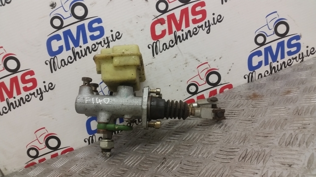 Fiat F140, F Series, Brakes Master Cylinder Assembly 5145630, 5145631 - Jarrusylinterit - Traktori: kuva Fiat F140, F Series, Brakes Master Cylinder Assembly 5145630, 5145631 - Jarrusylinterit - Traktori Fiat F140, F Series, Brakes Master Cylinder Assembly 5145630, 5145631 - Jarrusylinterit - Traktori: kuva Fiat F140, F Series, Brakes Master Cylinder Assembly 5145630, 5145631 - Jarrusylinterit - Traktori