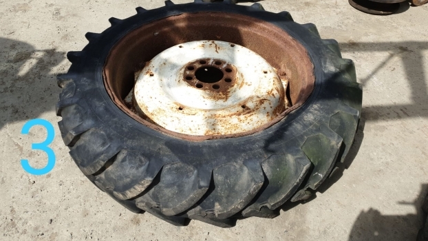 Ford 13.6 R36 Wheel 8 Stud - Täydellinen pyörä - Traktori: kuva Ford 13.6 R36 Wheel 8 Stud - Täydellinen pyörä - Traktori Ford 13.6 R36 Wheel 8 Stud - Täydellinen pyörä - Traktori: kuva Ford 13.6 R36 Wheel 8 Stud - Täydellinen pyörä - Traktori
