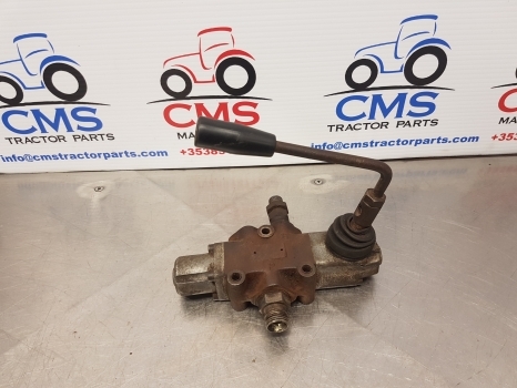Ford 2000, John Deere, Massey Ferguson Monoblock One Section Valve 00000 - Hydrauliventtiili - Traktori: kuva Ford 2000, John Deere, Massey Ferguson Monoblock One Section Valve 00000 - Hydrauliventtiili - Traktori Ford 2000, John Deere, Massey Ferguson Monoblock One Section Valve 00000 - Hydrauliventtiili - Traktori: kuva Ford 2000, John Deere, Massey Ferguson Monoblock One Section Valve 00000 - Hydrauliventtiili - Traktori