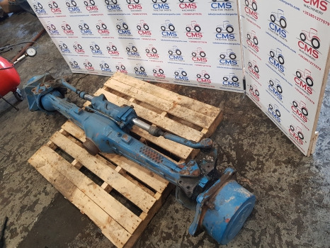 Akseli ja osat Ford 7740, 5640, 6640 Carraro 709 S2 Front Axle Complete 125150, Car128939: kuva Akseli ja osat Ford 7740, 5640, 6640 Carraro 709 S2 Front Axle Complete 125150, Car128939