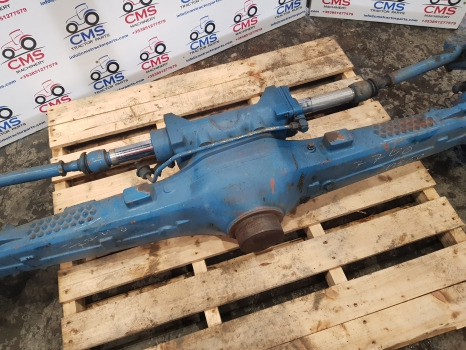 Akseli ja osat Ford 7740, 5640, 6640 Carraro 709 S2 Front Axle Complete 125150, Car128939: kuva Akseli ja osat Ford 7740, 5640, 6640 Carraro 709 S2 Front Axle Complete 125150, Car128939