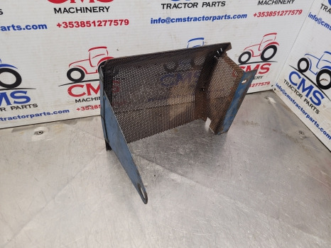 Ford 7910, 7810, 8210 Engine Side Guard, Shield Grill Cut, Parts E9nn19n710aa11b - Jäähdyttimen säleikkö: kuva Ford 7910, 7810, 8210 Engine Side Guard, Shield Grill Cut, Parts E9nn19n710aa11b - Jäähdyttimen säleikkö Ford 7910, 7810, 8210 Engine Side Guard, Shield Grill Cut, Parts E9nn19n710aa11b - Jäähdyttimen säleikkö: kuva Ford 7910, 7810, 8210 Engine Side Guard, Shield Grill Cut, Parts E9nn19n710aa11b - Jäähdyttimen säleikkö