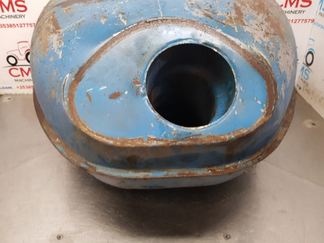 Ford Fordson Major, Super Major Fuel Tank Original Welded E1addn9002b - Polttoainetankki: kuva  Ford Fordson Major, Super Major Fuel Tank Original Welded E1addn9002b - Polttoainetankki Ford Fordson Major, Super Major Fuel Tank Original Welded E1addn9002b - Polttoainetankki: kuva  Ford Fordson Major, Super Major Fuel Tank Original Welded E1addn9002b - Polttoainetankki