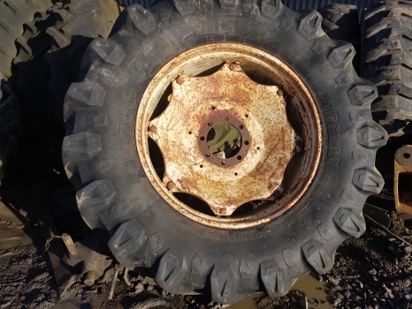 Ford Rear Wheel Complete R38 Pirelli Tm700 580/70r38 - Täydellinen pyörä - Traktori: kuva Ford Rear Wheel Complete R38 Pirelli Tm700 580/70r38 - Täydellinen pyörä - Traktori Ford Rear Wheel Complete R38 Pirelli Tm700 580/70r38 - Täydellinen pyörä - Traktori: kuva Ford Rear Wheel Complete R38 Pirelli Tm700 580/70r38 - Täydellinen pyörä - Traktori