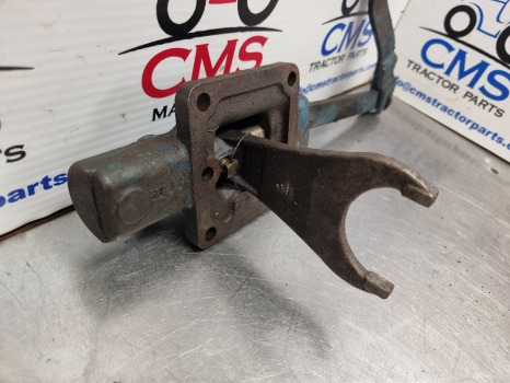 Fordson Major Pto Control Fork Assy, Check It By The Pictures - Vaihteisto: kuva  Fordson Major Pto Control Fork Assy, Check It By The Pictures - Vaihteisto Fordson Major Pto Control Fork Assy, Check It By The Pictures - Vaihteisto: kuva  Fordson Major Pto Control Fork Assy, Check It By The Pictures - Vaihteisto