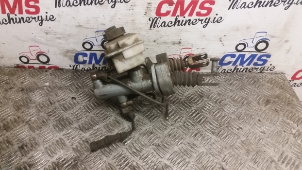 Landini Mythos Series 115 Brake Master Cylinders Kit 3666220m91 - Jarrusylinterit - Traktori: kuva Landini Mythos Series 115 Brake Master Cylinders Kit 3666220m91 - Jarrusylinterit - Traktori Landini Mythos Series 115 Brake Master Cylinders Kit 3666220m91 - Jarrusylinterit - Traktori: kuva Landini Mythos Series 115 Brake Master Cylinders Kit 3666220m91 - Jarrusylinterit - Traktori