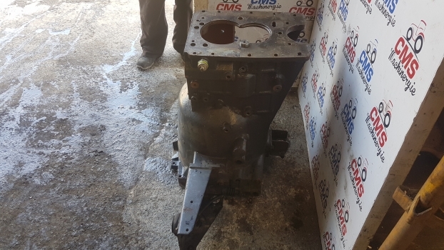 Landini Mythos Series 115 Transmision Gearbox Housing 3656400m2 - Vaihdelaatikko ja osat - Traktori: kuva  Landini Mythos Series 115 Transmision Gearbox Housing 3656400m2 - Vaihdelaatikko ja osat - Traktori Landini Mythos Series 115 Transmision Gearbox Housing 3656400m2 - Vaihdelaatikko ja osat - Traktori: kuva  Landini Mythos Series 115 Transmision Gearbox Housing 3656400m2 - Vaihdelaatikko ja osat - Traktori