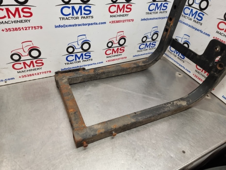 Massey Ferguson 5713s, 5613, 5611, 5712 Fuel Tank Support Bracket Lhs 4356814m91 - Polttoainetankki: kuva Massey Ferguson 5713s, 5613, 5611, 5712 Fuel Tank Support Bracket Lhs 4356814m91 - Polttoainetankki Massey Ferguson 5713s, 5613, 5611, 5712 Fuel Tank Support Bracket Lhs 4356814m91 - Polttoainetankki: kuva Massey Ferguson 5713s, 5613, 5611, 5712 Fuel Tank Support Bracket Lhs 4356814m91 - Polttoainetankki