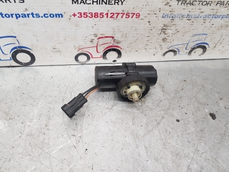 New Holland Case Ts, Tm, Mxm Series Electric Fuel Pump 87802238 - Polttoainepumppu - Traktori: kuva New Holland Case Ts, Tm, Mxm Series Electric Fuel Pump 87802238 - Polttoainepumppu - Traktori New Holland Case Ts, Tm, Mxm Series Electric Fuel Pump 87802238 - Polttoainepumppu - Traktori: kuva New Holland Case Ts, Tm, Mxm Series Electric Fuel Pump 87802238 - Polttoainepumppu - Traktori