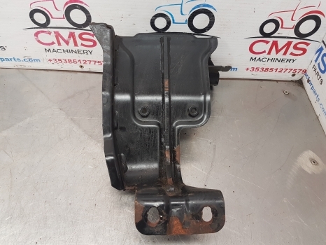 New Holland T5.95, T4.85, T4.75, Case Farmall 105a Engine Hood Support 84538400 - Suojuskoppa - Traktori: kuva  New Holland T5.95, T4.85, T4.75, Case Farmall 105a Engine Hood Support 84538400 - Suojuskoppa - Traktori New Holland T5.95, T4.85, T4.75, Case Farmall 105a Engine Hood Support 84538400 - Suojuskoppa - Traktori: kuva  New Holland T5.95, T4.85, T4.75, Case Farmall 105a Engine Hood Support 84538400 - Suojuskoppa - Traktori