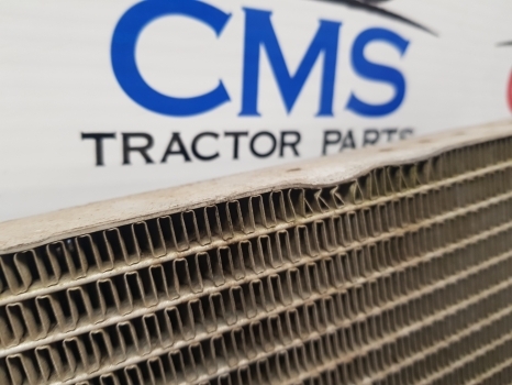 Lauhdutin - Traktori New Holland T6, T7  Case Puma Maxxum 145 Condenser Radiator 47981847: kuva Lauhdutin - Traktori New Holland T6, T7  Case Puma Maxxum 145 Condenser Radiator 47981847