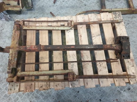 Zetor Crystal 8011 Complete Pick Up Hitch Will Also Fit Ursus - Pikaliitin - Traktori: kuva Zetor Crystal 8011 Complete Pick Up Hitch Will Also Fit Ursus - Pikaliitin - Traktori Zetor Crystal 8011 Complete Pick Up Hitch Will Also Fit Ursus - Pikaliitin - Traktori: kuva Zetor Crystal 8011 Complete Pick Up Hitch Will Also Fit Ursus - Pikaliitin - Traktori