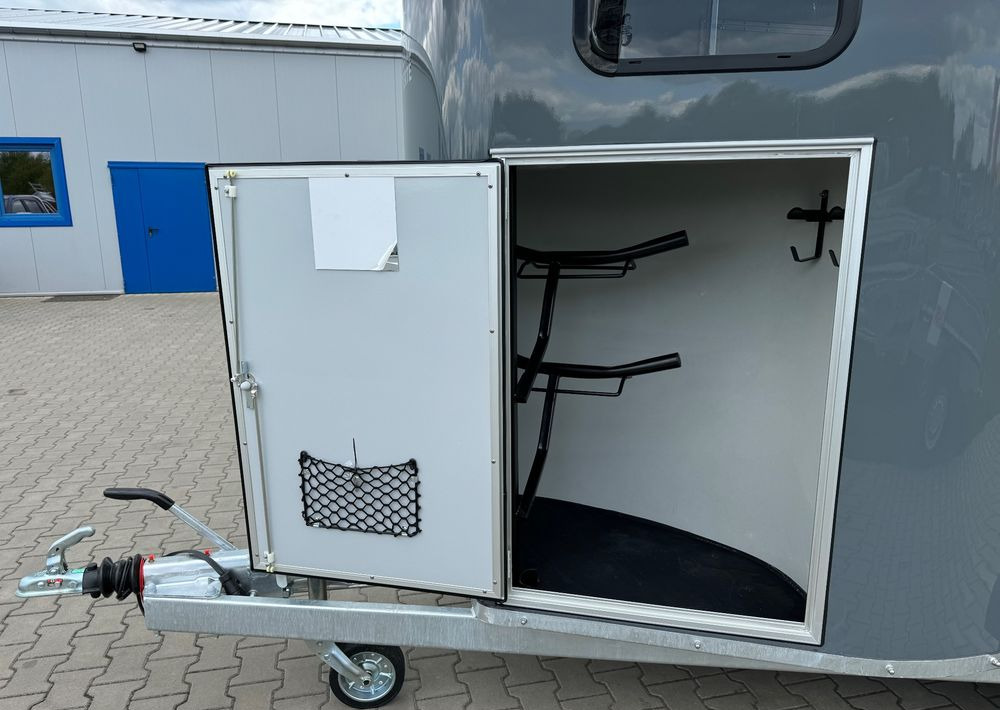 Uusi Hevostraileri Cheval Liberte Gold Orgin Alu + siodlarnia , do przewozu 2 koni , 2000 kg: kuva Uusi Hevostraileri Cheval Liberte Gold Orgin Alu + siodlarnia , do przewozu 2 koni , 2000 kg