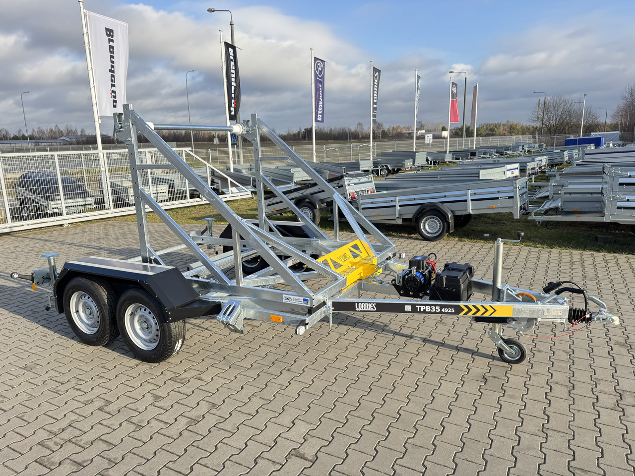 LORRIES TPB35-4925 + wciągarka elektryczna | 3500kg - Kaapelivaunu: kuva LORRIES TPB35-4925 + wciągarka elektryczna | 3500kg - Kaapelivaunu LORRIES TPB35-4925 + wciągarka elektryczna | 3500kg - Kaapelivaunu: kuva LORRIES TPB35-4925 + wciągarka elektryczna | 3500kg - Kaapelivaunu