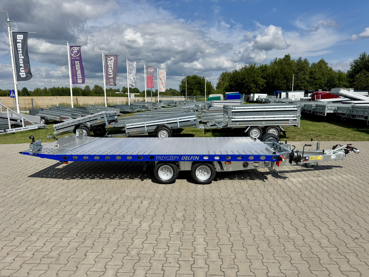 WIOLA L27G45P - Peräkärry: kuva WIOLA L27G45P - Peräkärry WIOLA L27G45P - Peräkärry: kuva WIOLA L27G45P - Peräkärry