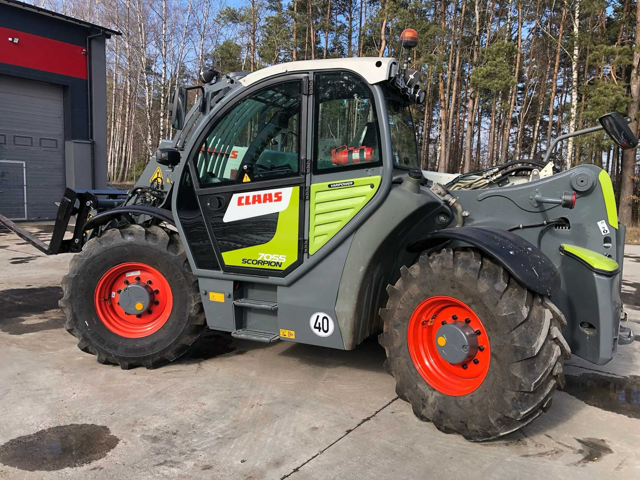 CLAAS SCORPION 7055 Varipower, Klima, Zaczep hydr,Centr smar,z Francji - Kurottaja: kuva CLAAS SCORPION 7055 Varipower, Klima, Zaczep hydr,Centr smar,z Francji - Kurottaja CLAAS SCORPION 7055 Varipower, Klima, Zaczep hydr,Centr smar,z Francji - Kurottaja: kuva CLAAS SCORPION 7055 Varipower, Klima, Zaczep hydr,Centr smar,z Francji - Kurottaja